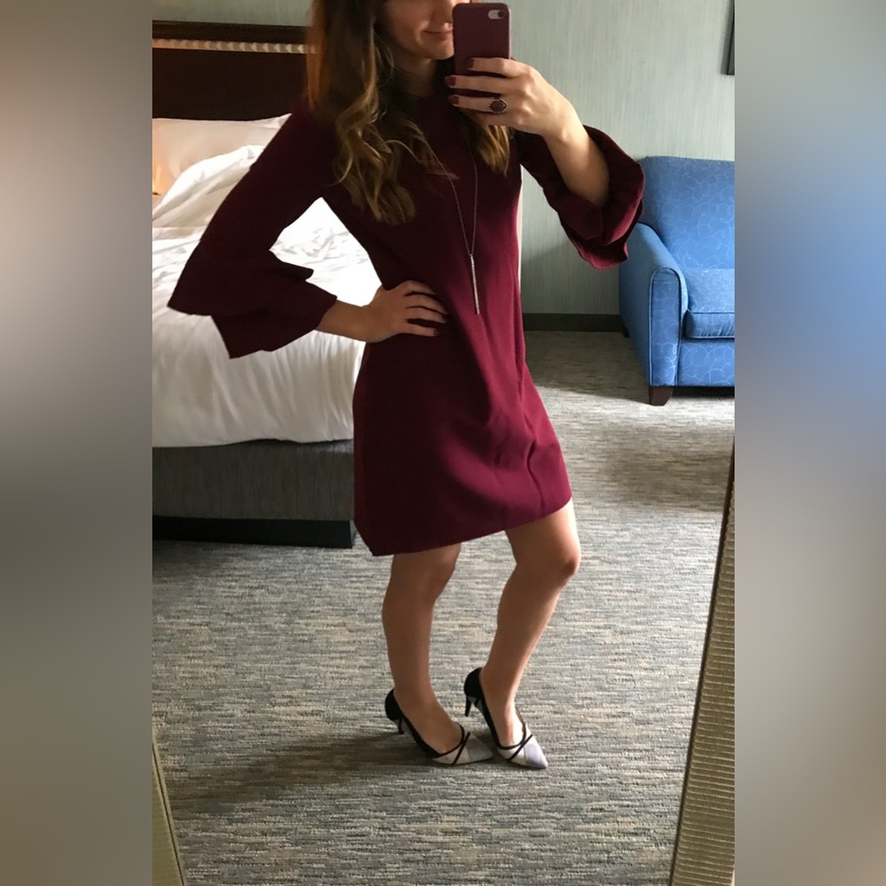 Classy Chelsea28 Bell Sleeve Burgundy Dress (Size 4)